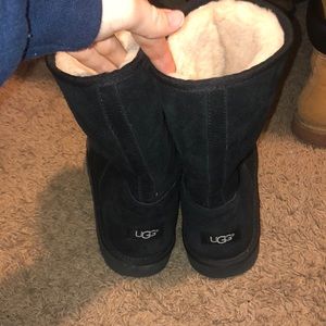 Black Uggs